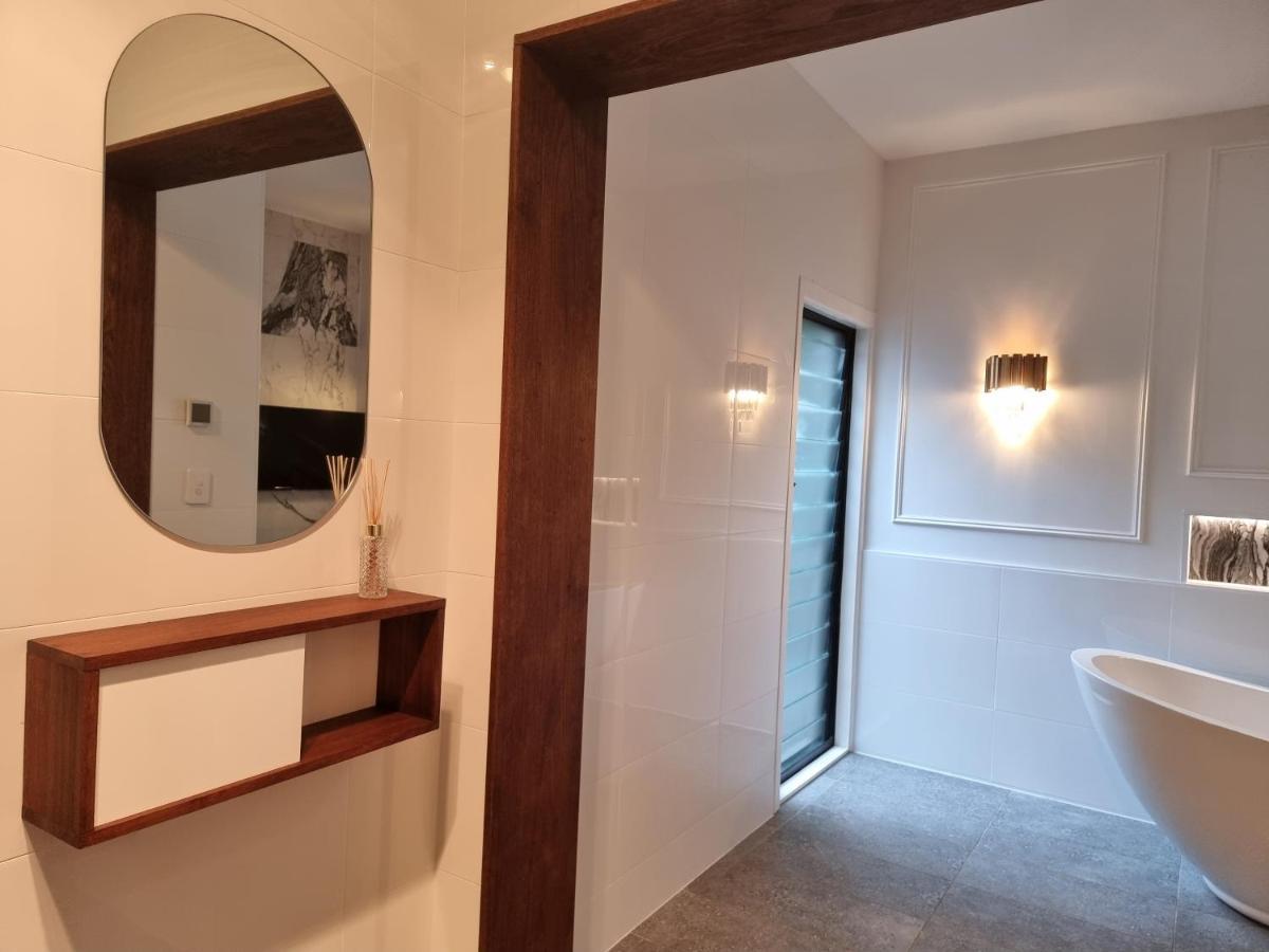 Holiday home Residential 4 Bedroom House